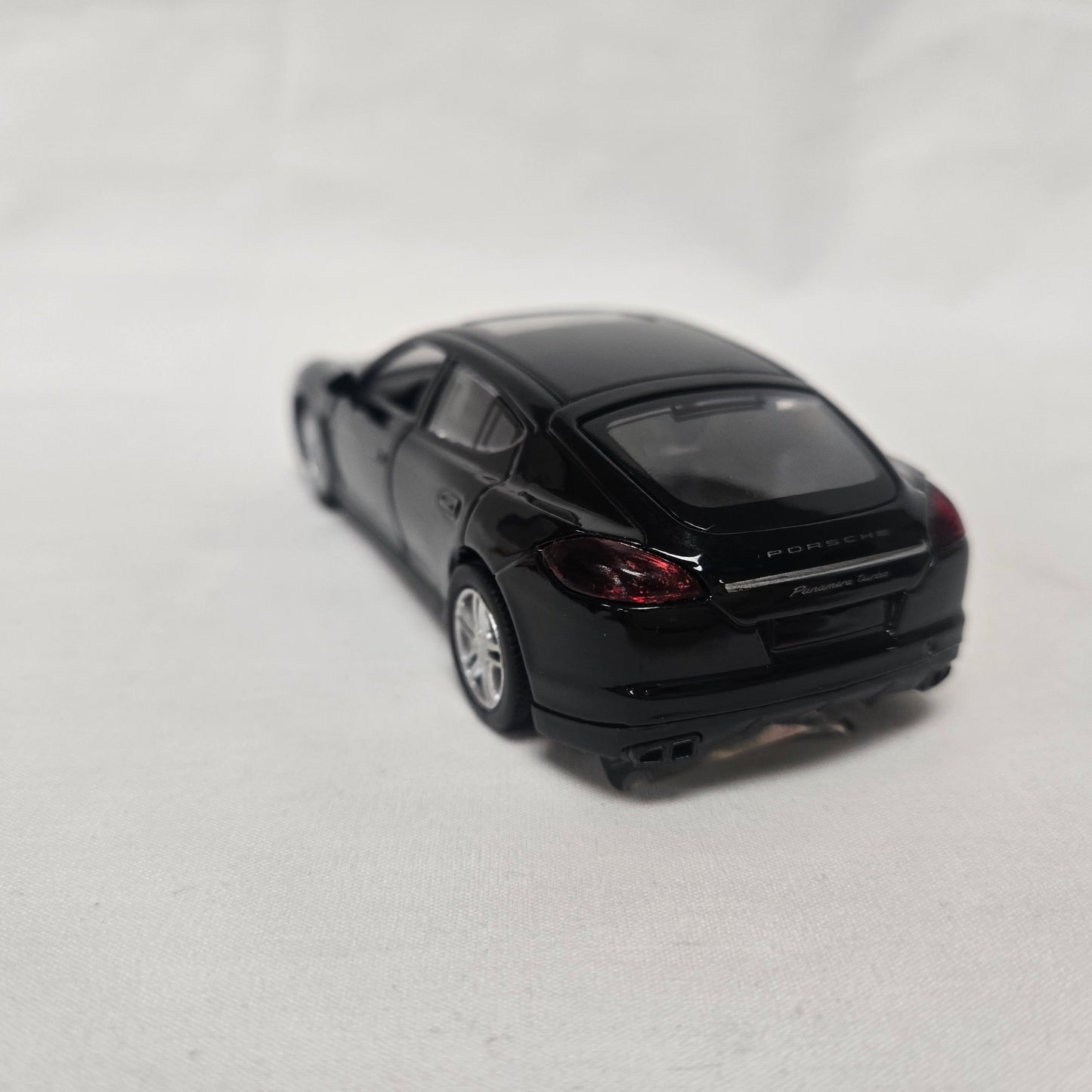 Toy Porsche Panamera Turbo