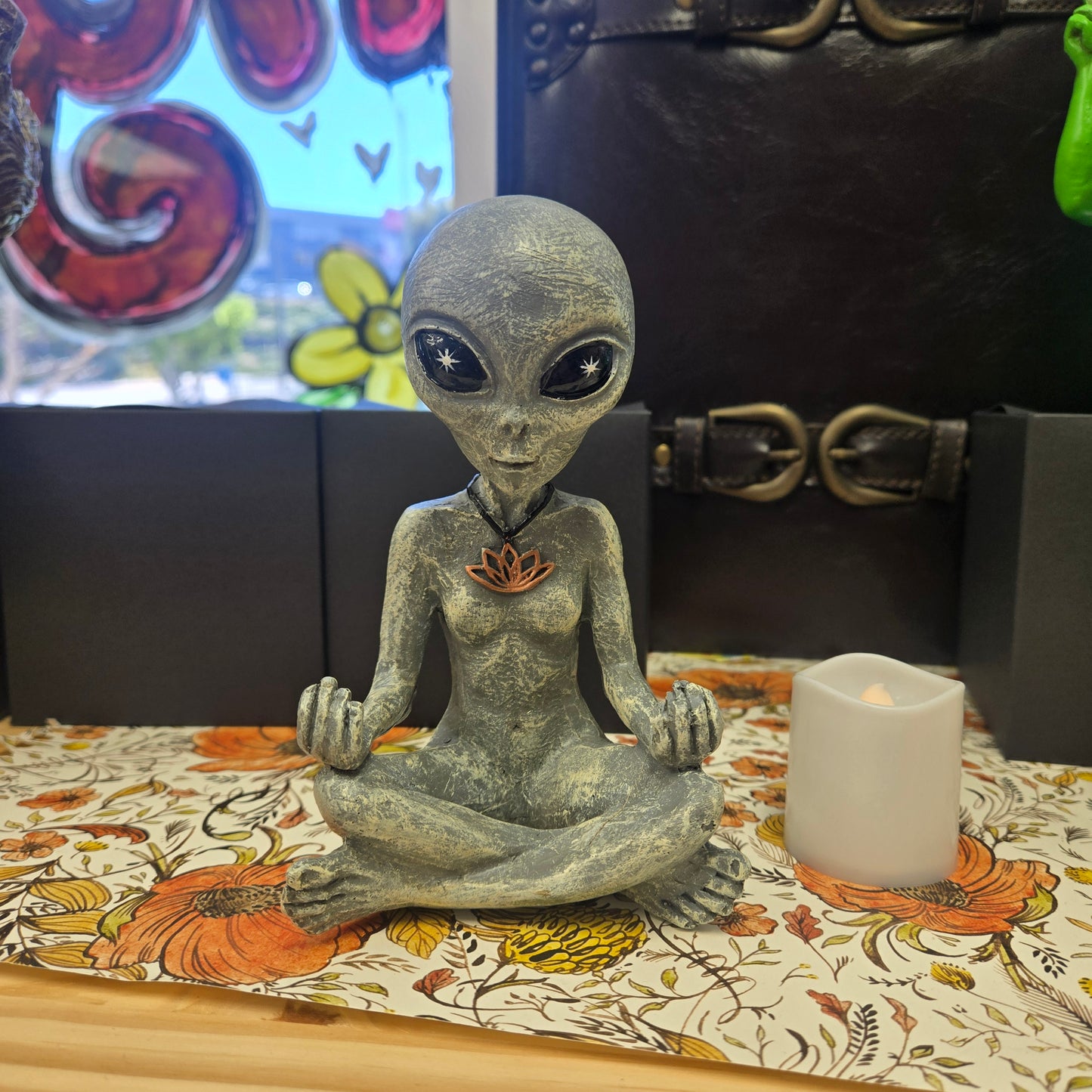 Alien Invasion "Yoga” Meditating Figurine: Gray