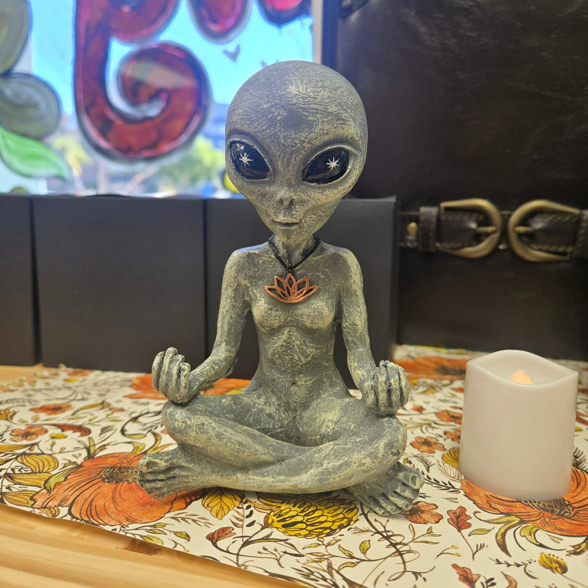 Alien Invasion "Yoga” Meditating Figurine: Gray