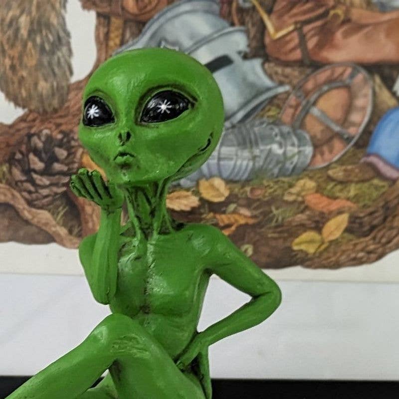 Alien Invasion 'The Flirty' 10” H Female Alien Shelf Sitter: Green