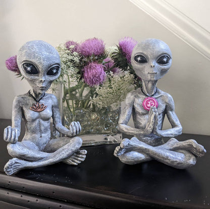 Alien Invasion "Yoga” Meditating Figurine: Gray