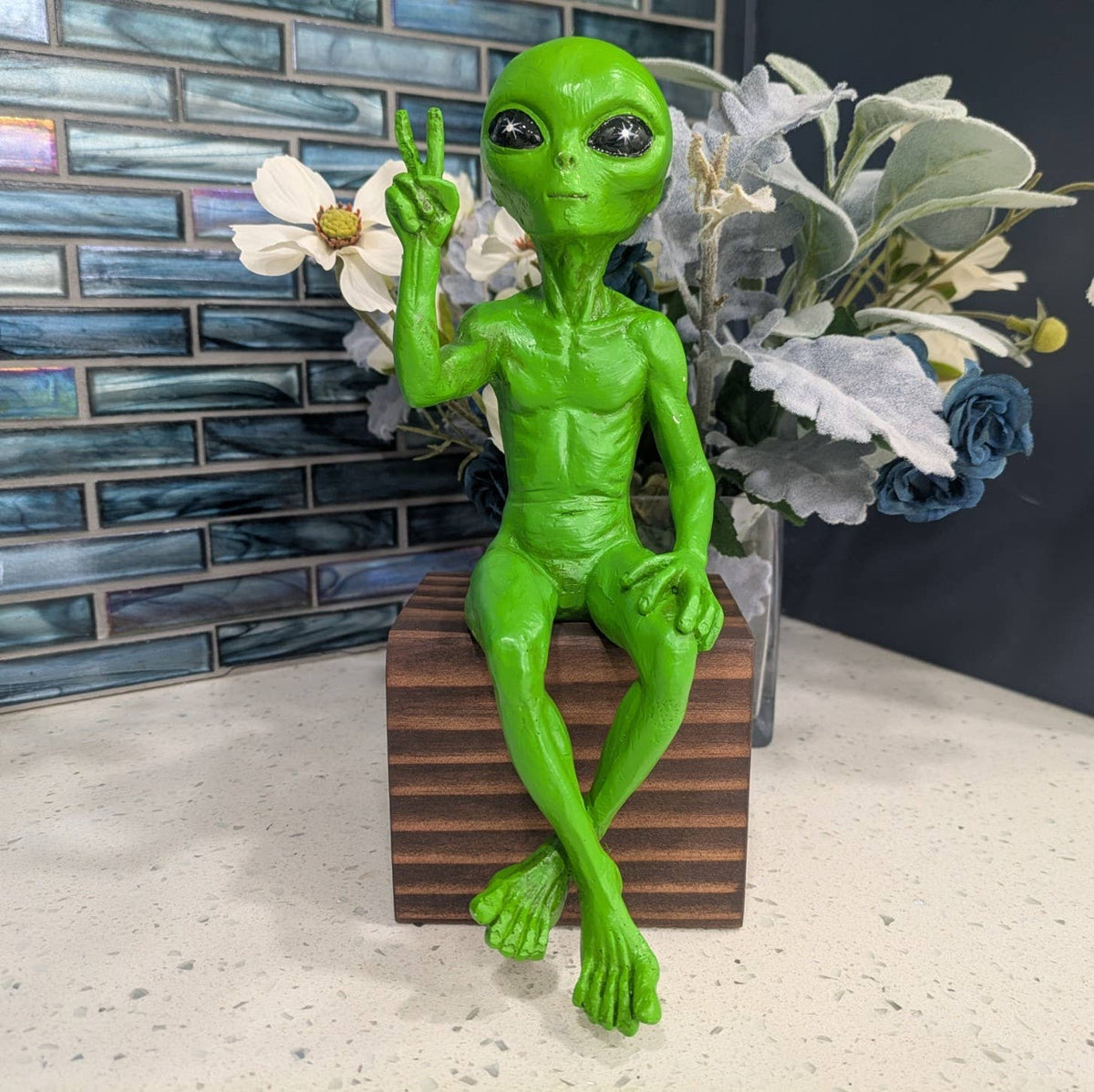 Alien Invasion Peace Dude Male Figurine 10": Green