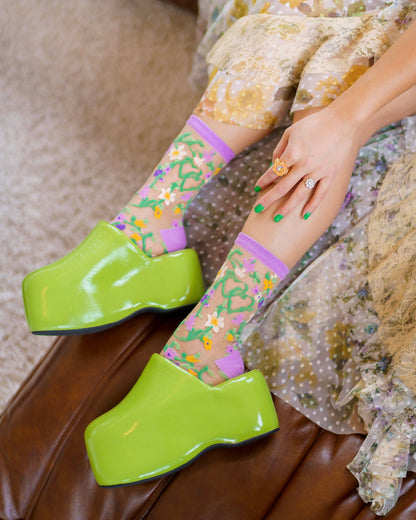 Heart Floral Sheer Crew Sock: Fits US W5.5-10