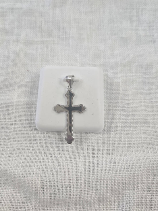 925 Sterling Silver Medieval Style Cross Pendant With Scalloped Edges